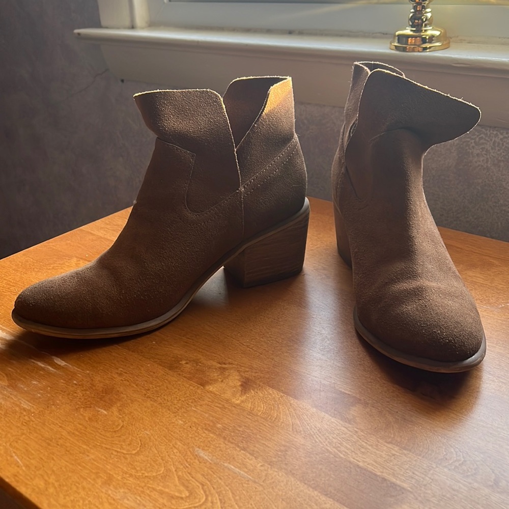 BP booties brown leather